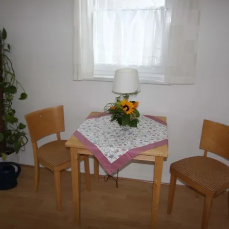Strom 81 Apartment